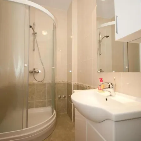 アパート ブリエスト *